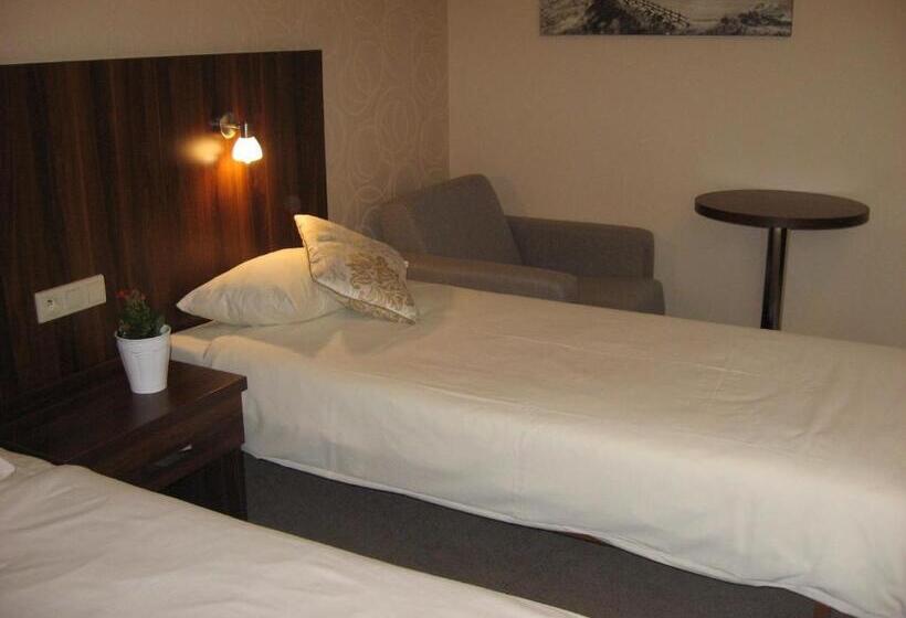 חדר קלאסי, Onyx