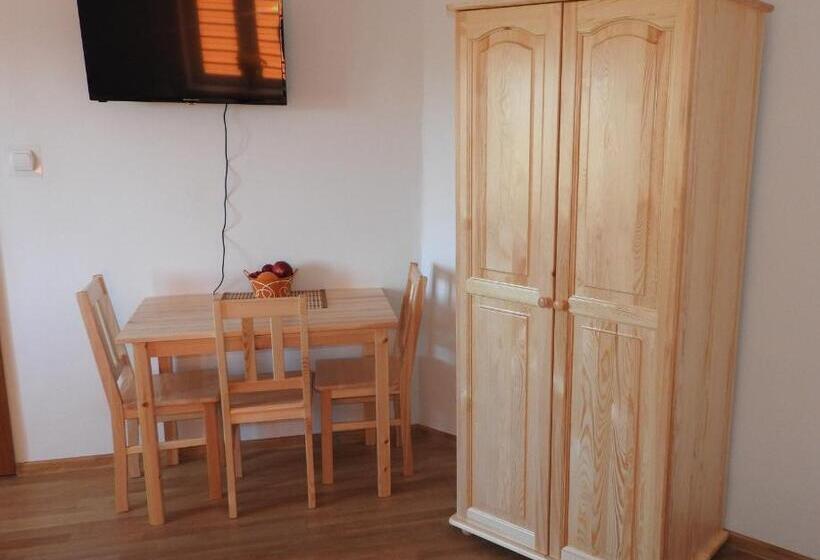 Трехместный Номер Стандарт Совместная Ванная, Pokoje Gościnne Pod Brzózką