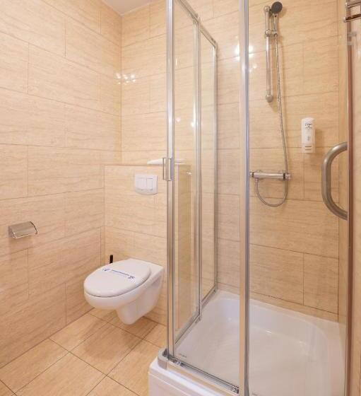 스탠다드 룸, Reśliński