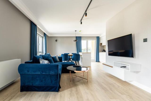 1 Bedroom Apartment Lake View, Leeloo