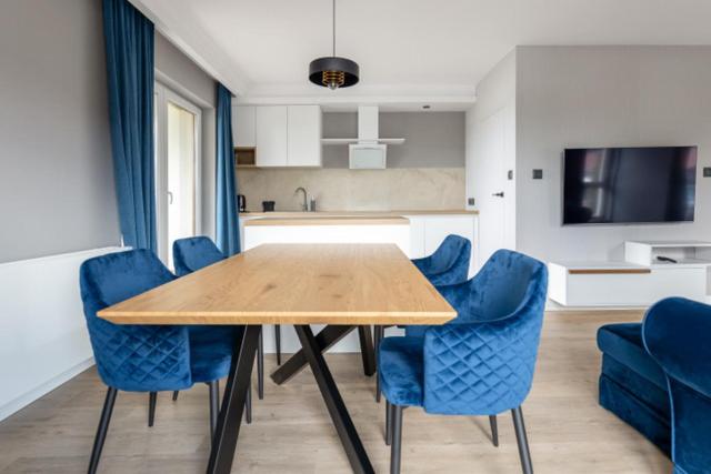 1 Bedroom Apartment Lake View, Leeloo