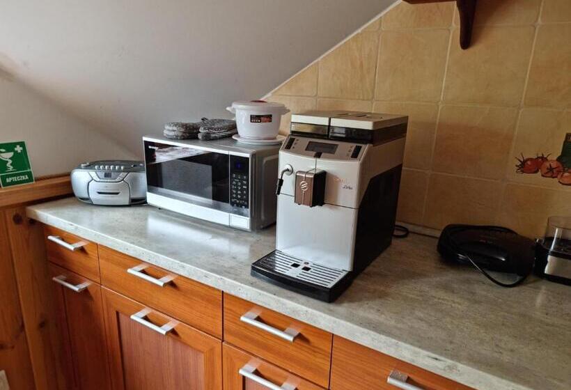 غرفة قياسية, Dębowa Dziupla