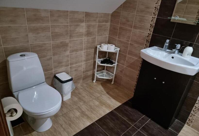 Номер Стандарт, Dębowa Dziupla