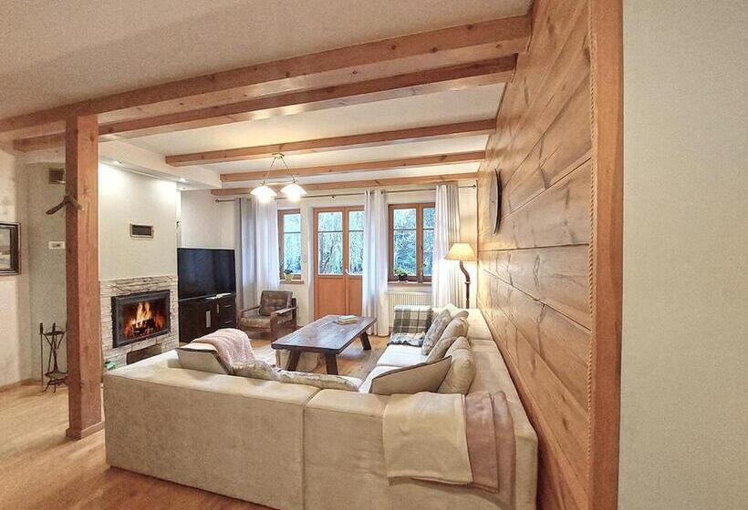 شقة غرفة نوم واحدة بالطابق الأرضى, Dębowa Dziupla