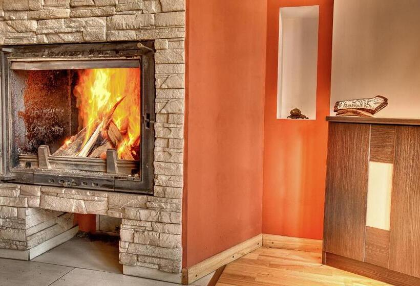 شقة غرفة نوم واحدة بالطابق الأرضى, Dębowa Dziupla