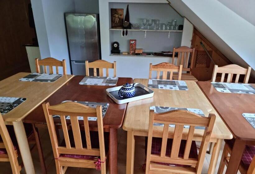 غرفة كلاسيكية ثلاثية, Dębowa Dziupla