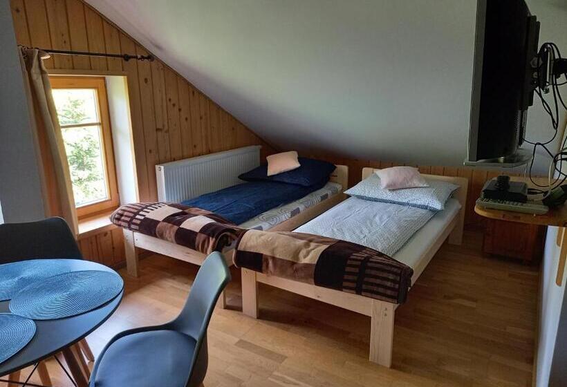 غرفة كلاسيكية رباعية, Dębowa Dziupla