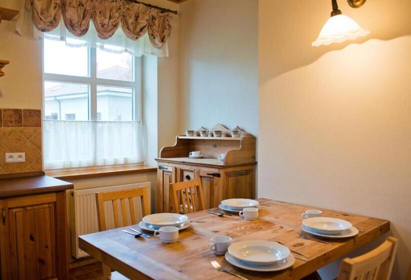 غرفة إقتصادية, Pałac Wiejce