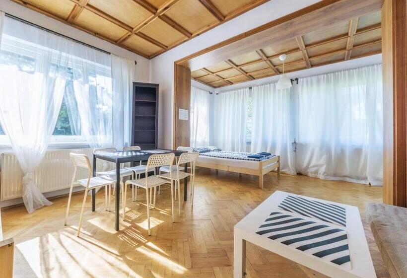 کلبه ییلاقی سوپریور یک خوابه, House Managers   Vintage Sopot