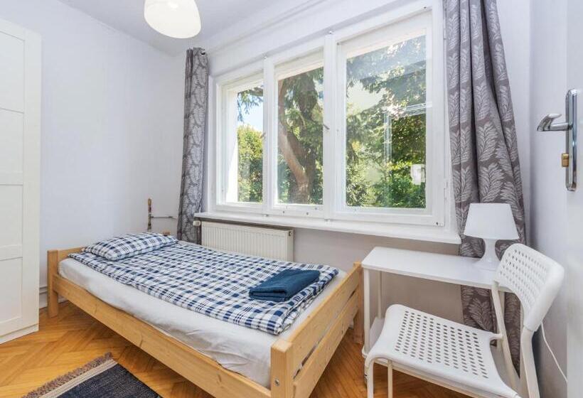 کلبه ییلاقی سوپریور یک خوابه, House Managers   Vintage Sopot