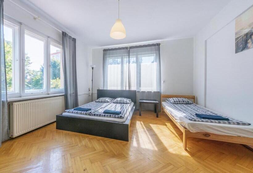 کلبه ییلاقی سوپریور یک خوابه, House Managers   Vintage Sopot