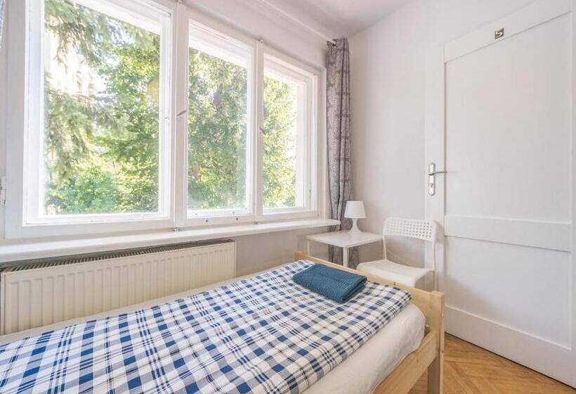 کلبه ییلاقی سوپریور یک خوابه, House Managers   Vintage Sopot