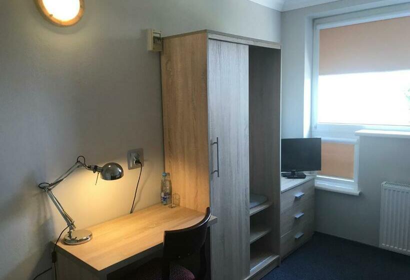 חדר סטנדרט יחיד, Restauracja Zajazd Trefl