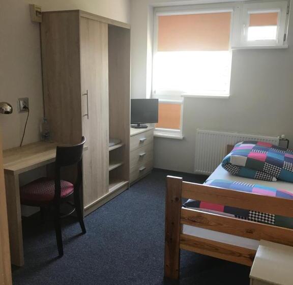 חדר סטנדרט יחיד, Restauracja Zajazd Trefl