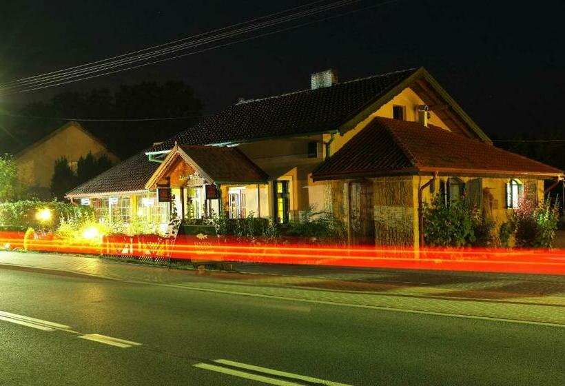 スタンダードトリプルルーム, Zajazd Wiejski