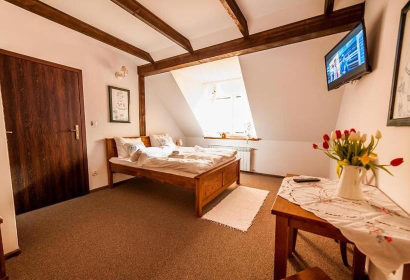 コンフォートトリプルルーム, Zajazd Wiejski