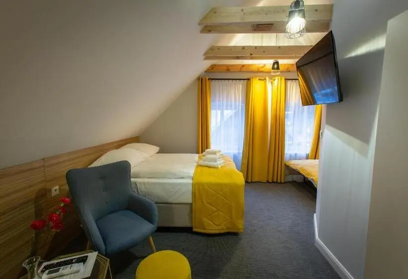 ファミリーステューディオ, Aparthotel Jurowiecka 60