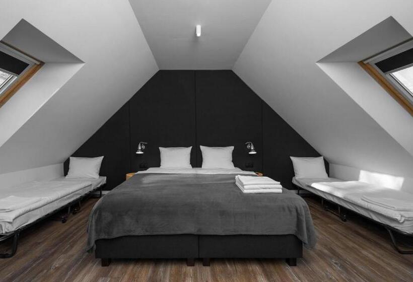 חדר דלוקס, Dobra Truskawka