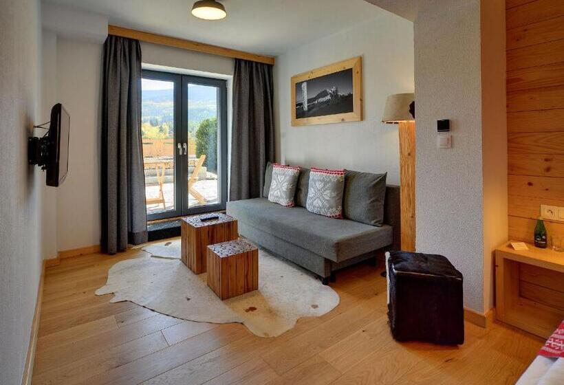 标准三人间, Dom Górski