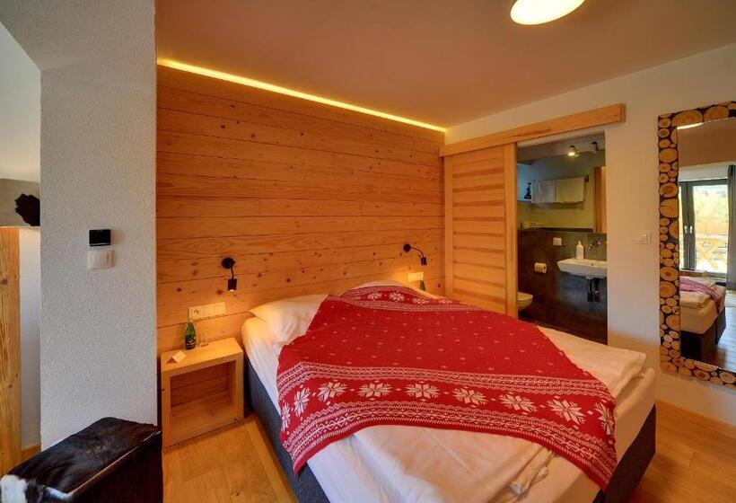 标准三人间, Dom Górski