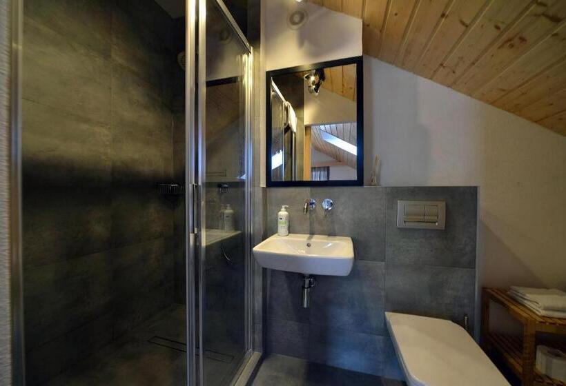 四人豪华间, Dom Górski