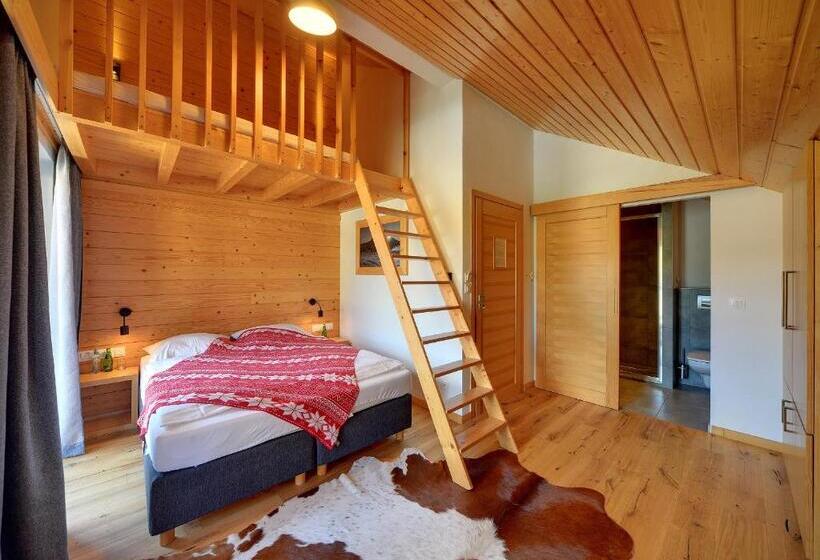 带阳台的三人标准间, Dom Górski