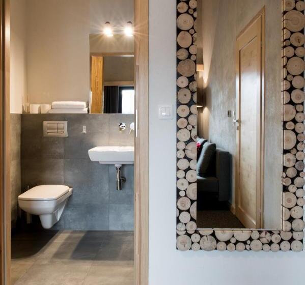 四人高级间, Dom Górski