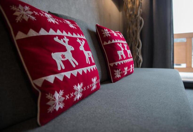 四人高级间, Dom Górski