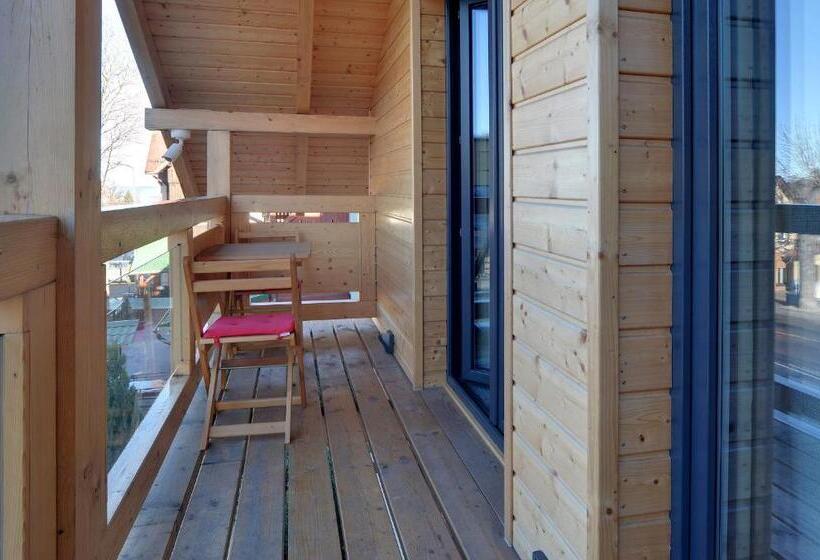 四人高级间, Dom Górski