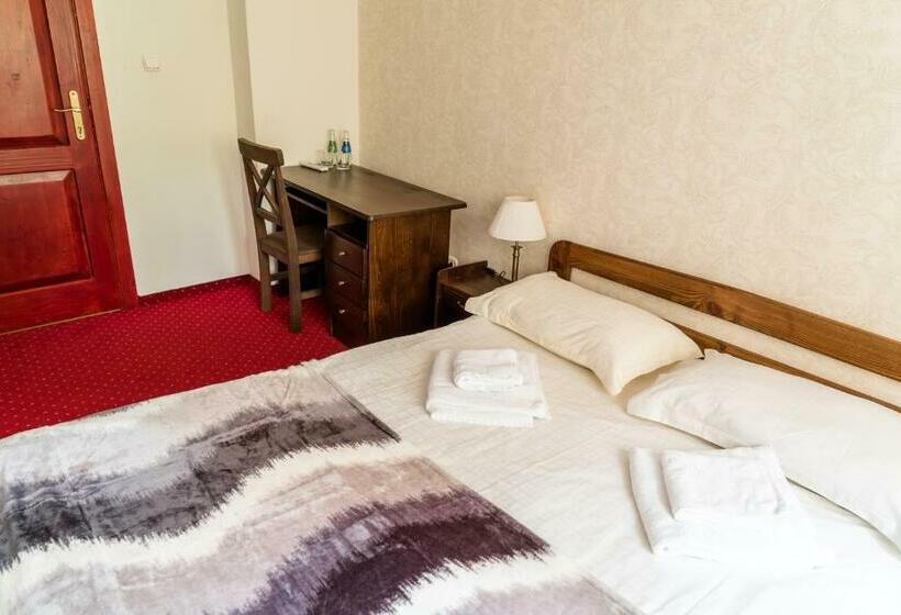 חדר סטנדרט, Dworek Szwajcaria