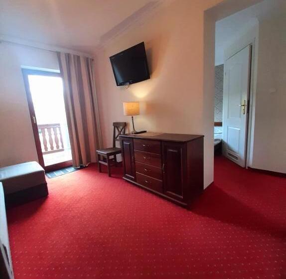 חדר דלוקס, Dworek Szwajcaria