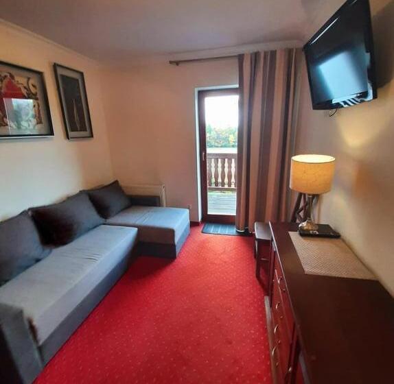 חדר דלוקס, Dworek Szwajcaria