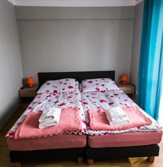 اتاق استاندارد, Luna