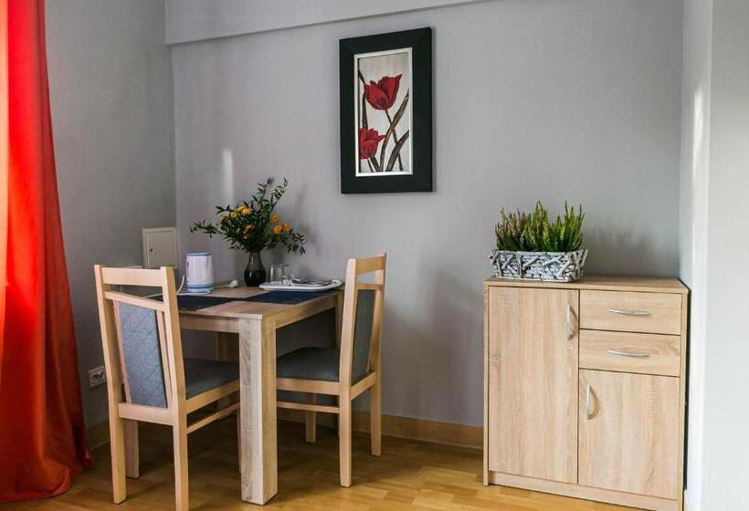 اتاق استاندارد, Luna