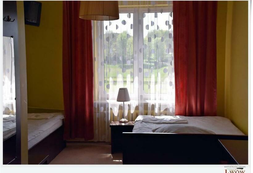 スタンダードトリプルルーム, Lwów