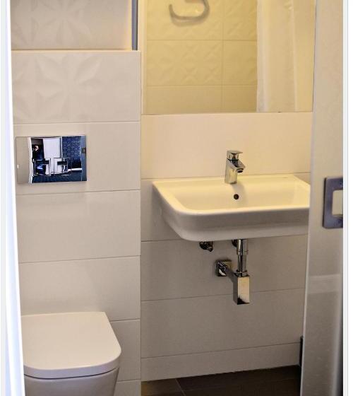 デラックスルーム, Lwów