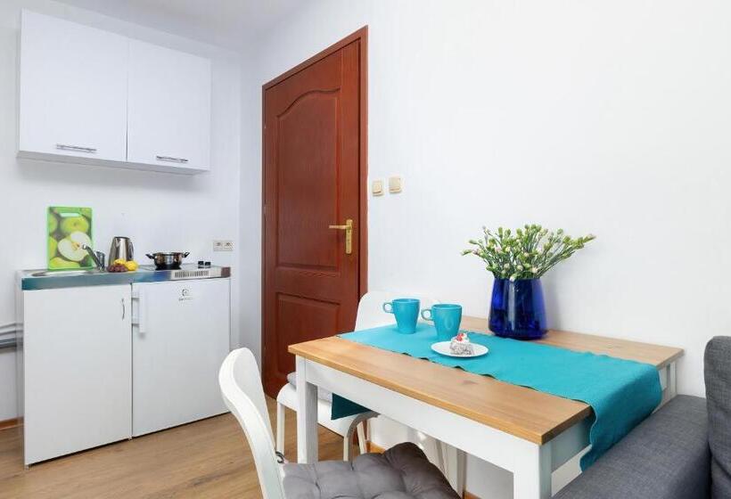 Трехместный Номер Стандарт с Балконом, Olecki Holiday Haus