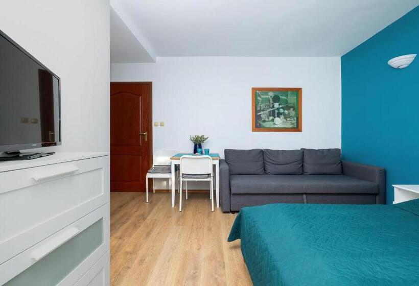 Трехместный Номер Стандарт с Балконом, Olecki Holiday Haus