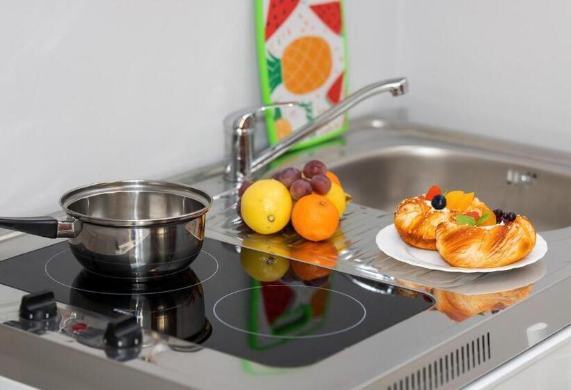 Трехместный Номер Стандарт с Балконом, Olecki Holiday Haus