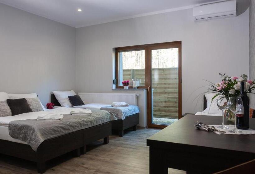 חדר סופריור לארבעה, Resort Pod Lasem