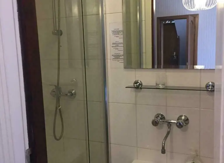 اتاق استاندارد یک نفره, Villa Almira