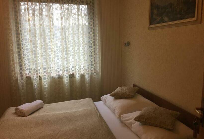 标准间, Villa Almira