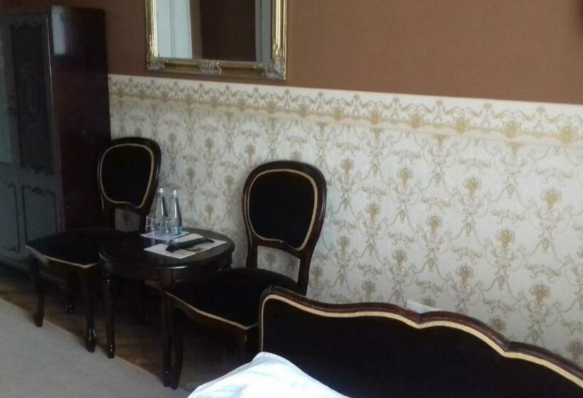 Quarto Basic, Willa Kraj