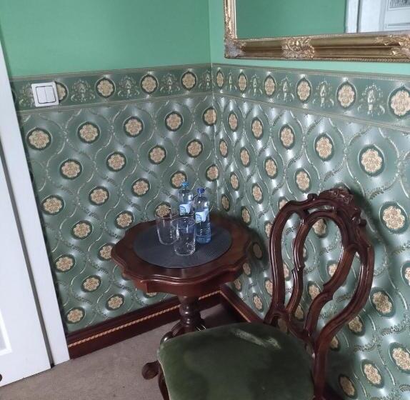 Quarto Basic, Willa Kraj