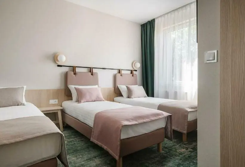 اتاق استاندارد سه نفره, Hi Hotel Gdansk Airport