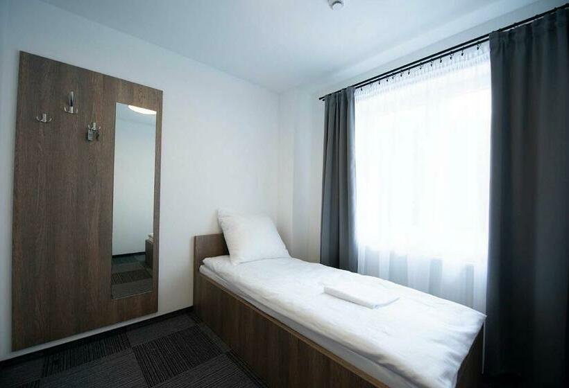 اتاق استاندارد یک تخته با سرویس بهداشتی مشترک, Hostel Sms