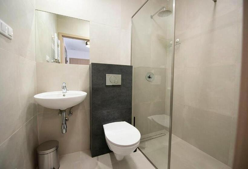 اتاق استاندارد, Hostel Sms