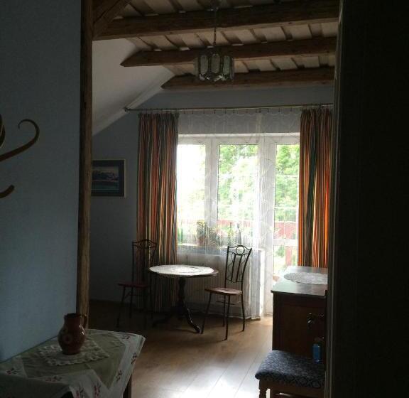 חדר סטנדרט לשלושה עם מרפסת, Agroturystyka Orzechowe Wzgórze