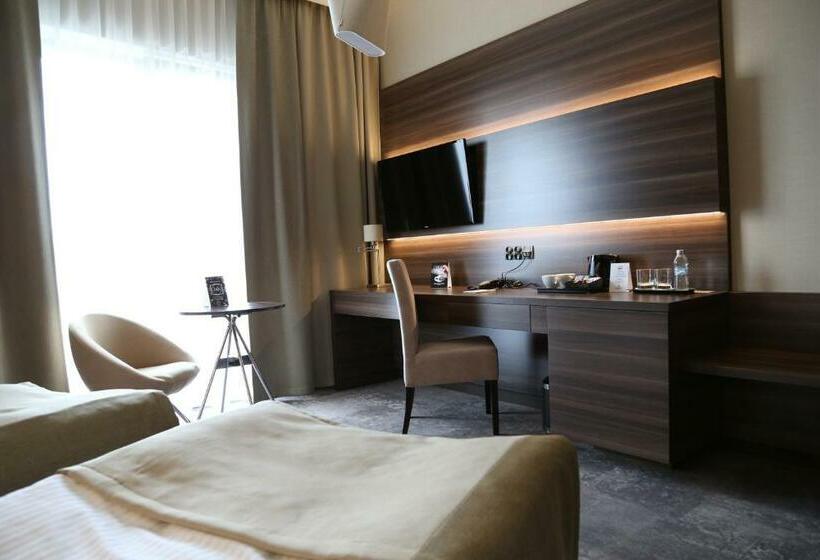 スタンダードルーム, Atlanta