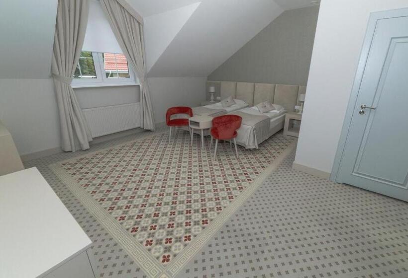 スタンダードルーム, Baśniowa